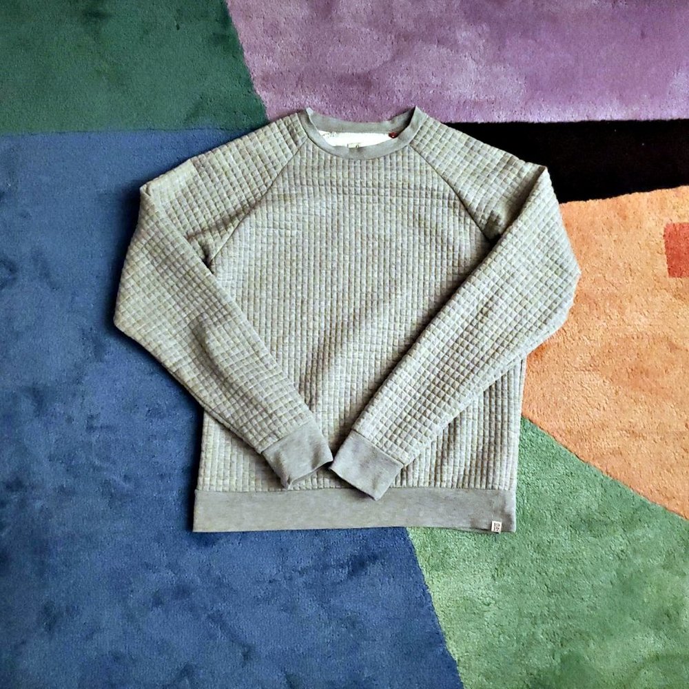 Men's SOVEREIGN CODE Grey Sweatshirt Sz S EUC